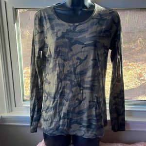 Michael stars, camo, longsleeve T-shirt